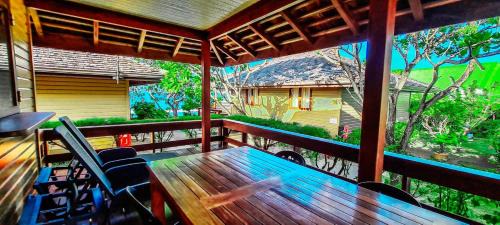 Temae House | Discover Beachfront Holiday Homes in Temae, French Polynesia