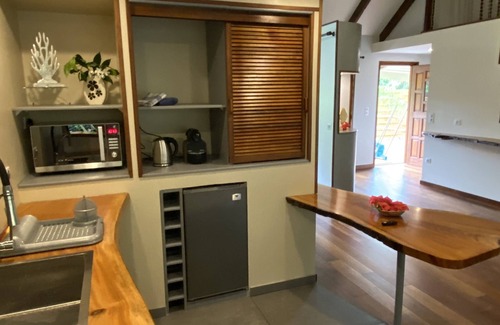 Pihaena Apartment | MOOREA - The SERENITY Creek spa