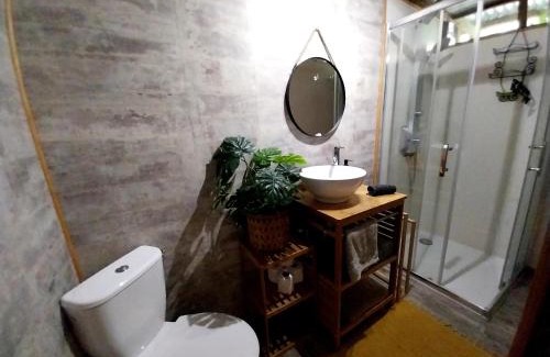 Hauru Apartment | Relax at MOOREA - Tropical Nest with Private Beach Access