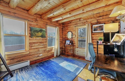 Florida House | Moores: Berkshire Mountain Top Chalet with Spa and Hot Tub