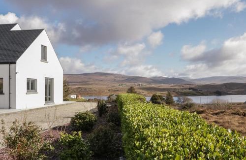 Loughanure House | Explore Moorhen House: A Pet-Friendly 4-Star Retreat