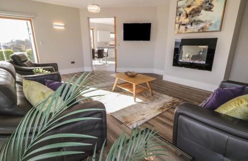 Loughanure House | Explore Moorhen House: A Pet-Friendly 4-Star Retreat