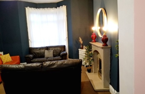 Newcastle-upon-Tyne House | Ideal Moors Grand Mansion for Groups in Gateshead