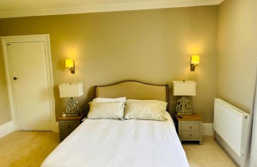 Liskeard Bed & Breakfast | Top-Rated Family Haven: Moorswater Lodge Awaits You