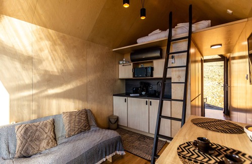 Hosszuheteny Ski Chalet | Moose Cabin: Panoramic Views and Family-Friendly Amenities
