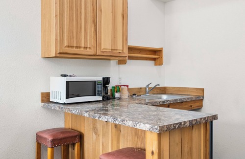 Spirit Lake Hotel | Moose Inn: Exceptional Stay with Spa and Breakfast Included