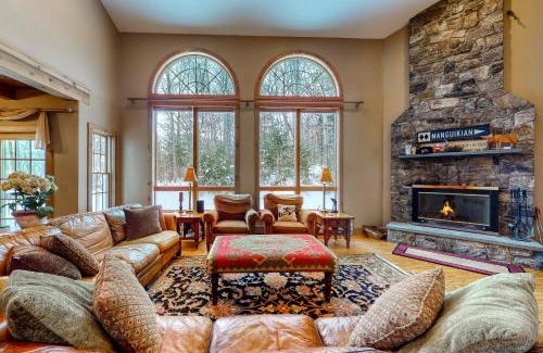 Sunday River Area House | Family-Friendly Moose Lodge: Your Next Adventure Awaits