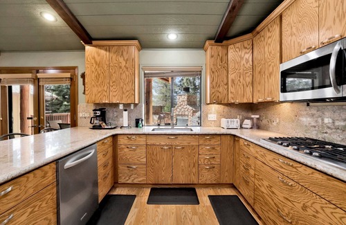 Winter Park Cabin | Discover Moose Manor #2012: Pet-Friendly Retreat with Pool