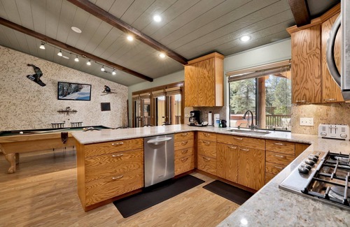 Winter Park Cabin | Discover Moose Manor #2012: Pet-Friendly Retreat with Pool