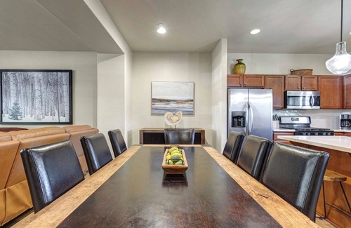 Bear Hollow Village House | Bear Hollow 5610: Private Hot Tub & Balcony Escape