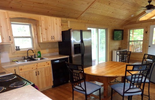 Nelsonville Cabin | Cozy Moose Tracks Cabin with Hot Tub & Family Amenities