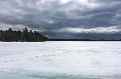 Northeast Somerset House | Memorable Moosehead Retreat with Pet-Friendly Sandbar Cabin