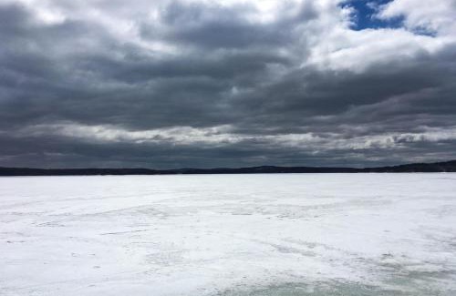 Northeast Somerset House | Memorable Moosehead Retreat with Pet-Friendly Sandbar Cabin