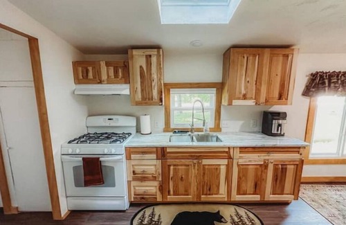 Shawano House | Guest Rated 10/10 at Mooseyard Lodge - Family Friendly Retreat