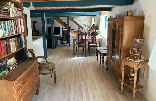 Læsø House | Cozy Mor’s hus Læsø: Pet-Friendly 4-Star Getaway