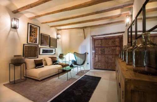 Mora de Rubielos House | Family-Friendly Mora de Rubielos with Pool and Pet Access