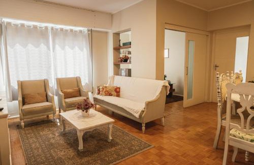 Centro Apartment | Discover Morada da Praça: 4-Star Family-Friendly Retreat