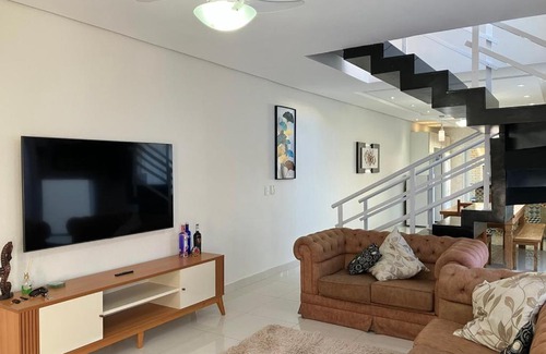 Morada da Praia House | Explore Morada da Praia e Serra: Beachfront Bliss Awaits