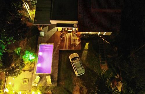 Garopaba House | Top-Rated Morada de Neide: Pet Friendly & Family-Friendly Getaway