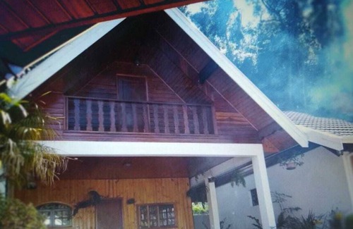 Colinas Capivari Ski Chalet | Morada do Beija Flor: A Serene Getaway for Families