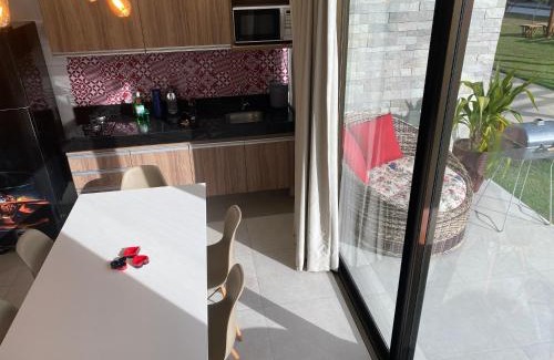 Porto da Rua House | Charming Morada do Toque - TOQUINHA with Ocean View & Pool