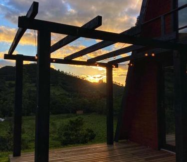 Praia Grande Ski Chalet | Discover Morada do Corujão - Pet-Friendly Getaway