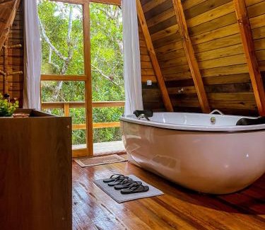 Praia Grande Ski Chalet | Morada do Corujão - Tranquil Retreat for Families and Pets
