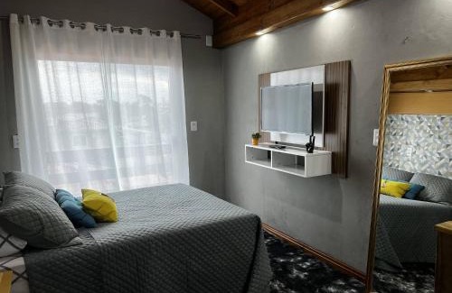 Carianos Apartment | Cozy Moradas Desterro Near Airport with Pet-Friendly Perks