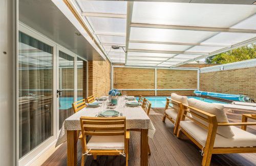 Gemeses House | Experience Elegance at Moradia Quinta Da Barca Resort