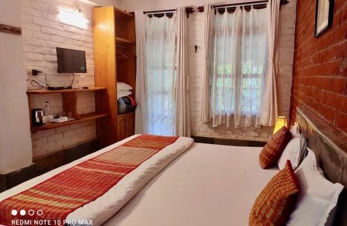 Bolpur Hotel | Discover Moram Earth: Pet Friendly & Family-Oriented Stay