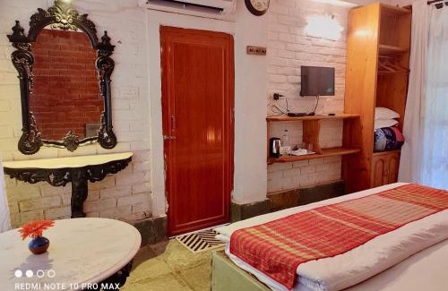 Bolpur Hotel | Discover Moram Earth: Pet Friendly & Family-Oriented Stay