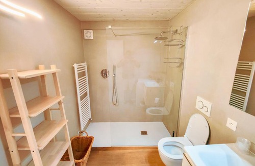 Morcote Apartment | Relax at Morcote al Lago: A Family-Friendly 4-Star Escape