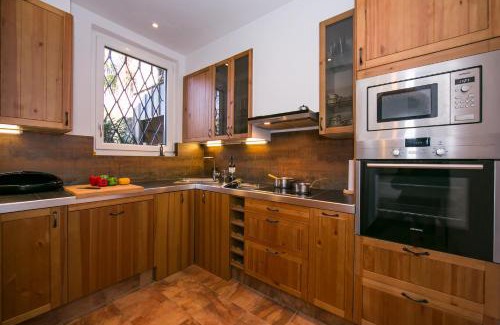Morcote Villa | Idyllic Morcote Magic View - Family-Friendly with Pool