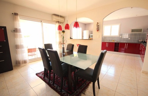 Portiragnes House | Modern Villa with Private Pool for 8 near the Beach