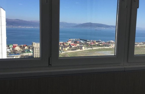Novorossijsk Apartment | Idyllic Oceanfront Escape at More na ladoni - 10/10 Rated