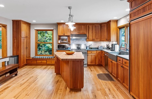 Green Lake House | Unmatched Comfort: 2 Master Suites with Lake View