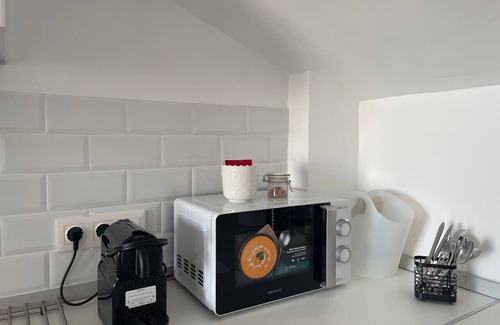 Godella Apartment | More then a bright studio