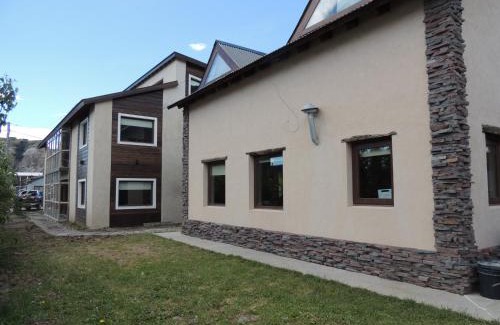 El Chalten House | Morena: Family-Friendly Retreat with Pet Amenities