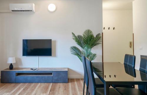 Lugana Apartment | Discover Moretto 11: Pool, WiFi & Perfect Guest Rating