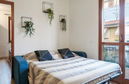 Lugana Apartment | Discover Moretto 11: Pool, WiFi & Perfect Guest Rating