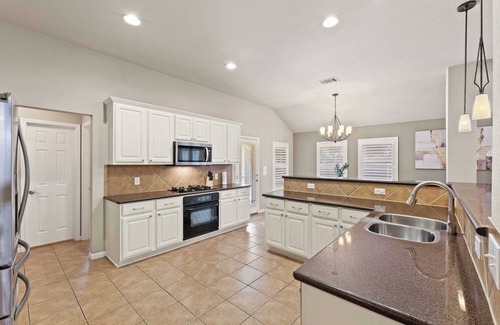 Cedar Park House | Morgan Creek Elegance - Stylish 3BR Home in Austin’s Premier Neighborhood #42141