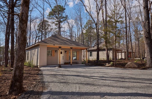 Heber Springs Cabin | Relaxing Escape at Morgan's: Double Queen Cabin Retreat