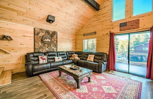 Ponderosa Pines House | Family-Friendly Morgan with Hot Tub & Pet Amenities