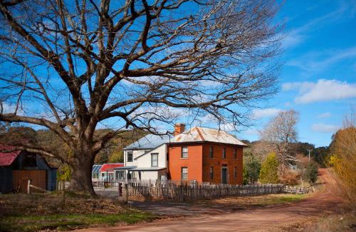 Eganstown House | Family-Friendly Morgantis Hotel: 4-Star Comfort Awaits