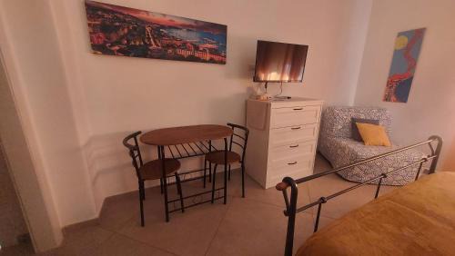Vomero Bed & Breakfast | Oceanfront Morghen 88 Rooms: Guest Rated 9.9/10!
