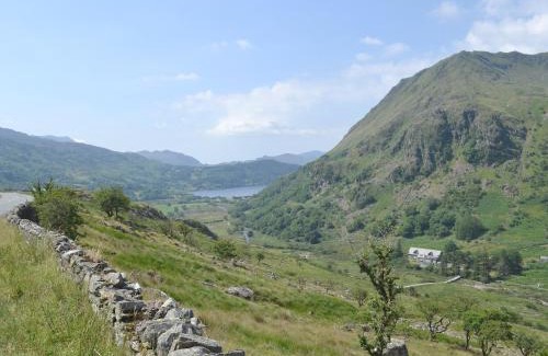 Y Felinheli House | Discover Moriah: 4-Star Stay with Family and Pet Amenities