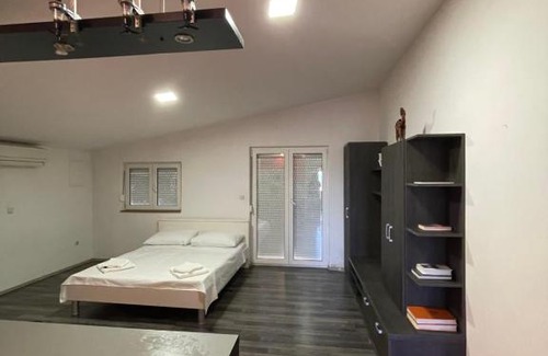 Velim Apartment | Family-Friendly Moric Apartments for Your Next Getaway