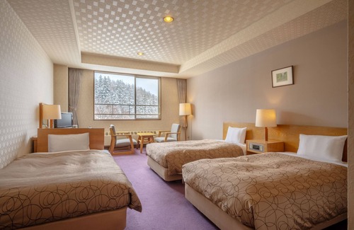 Shirogane Onsen Hotel | Cozy Retreat at Morinosizuku RIN with Hot Tub & Dining