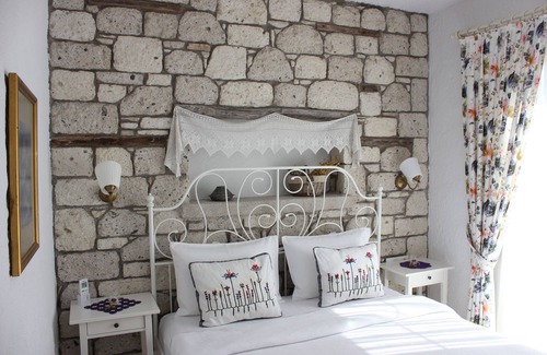 Tokoglu Hotel | Experience Morisi Konak: 10/10 Stay with Pool & Dining