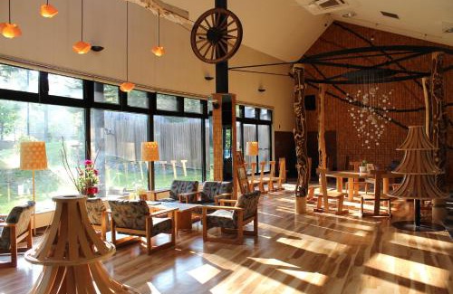 Tsubetsu Hotel | Moritsubetsu: Family-Friendly Stay with Hot Tub and Dining